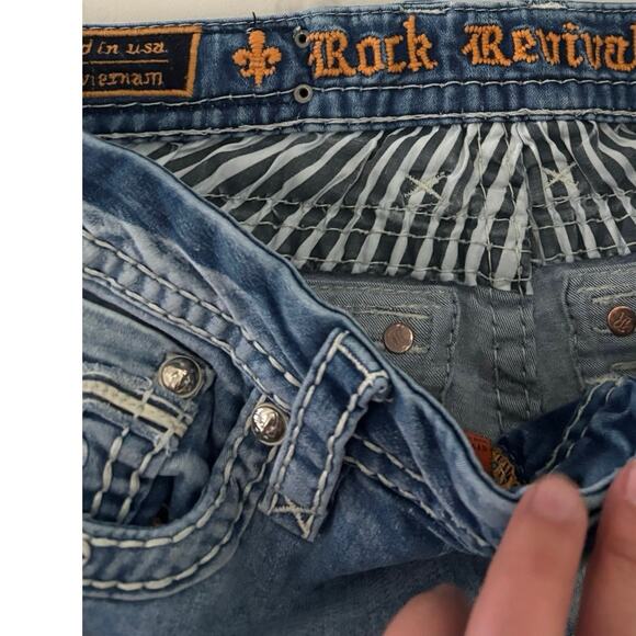 Rock Revival Women’s Jeans Size 28 Bootcut Blue Denim Embellished Pockets - Picture 4 of 9